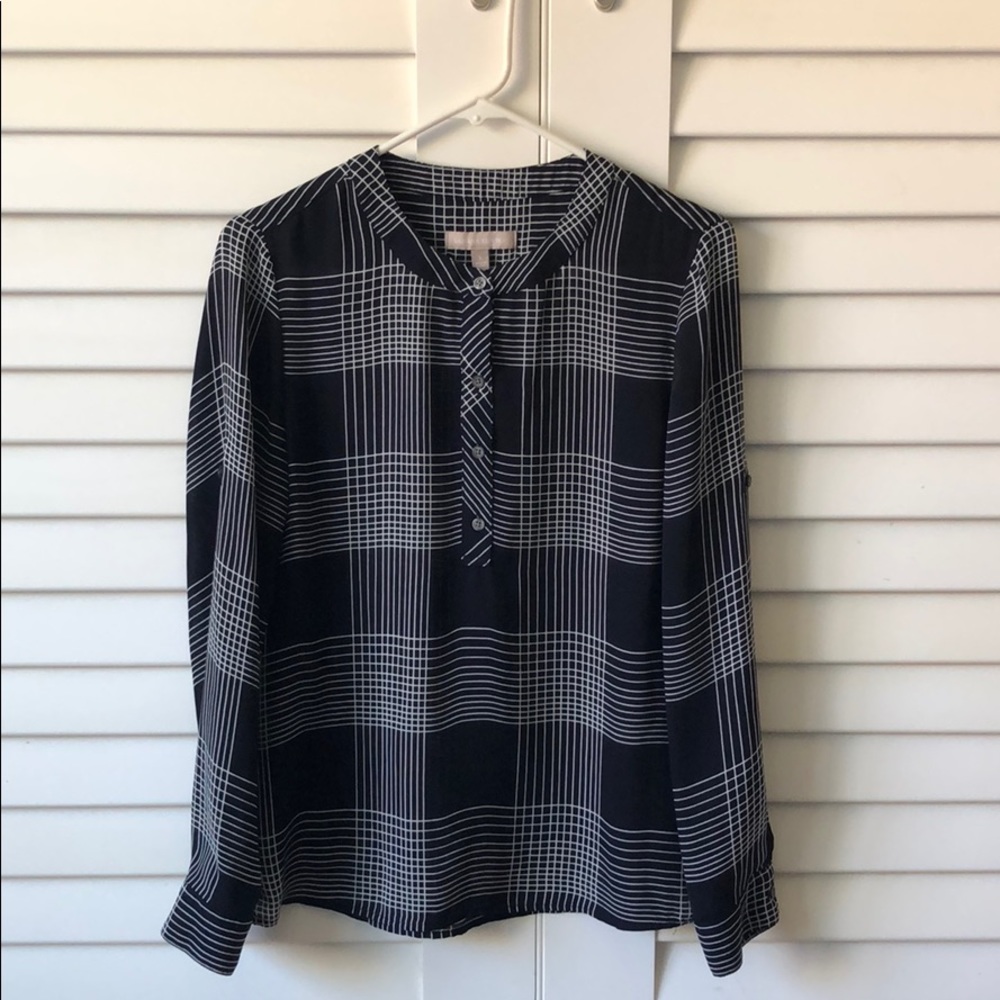 Beautiful Banana Republic dress shirt